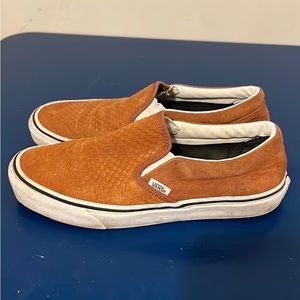 Vans classic slip on embossed suede sequoia